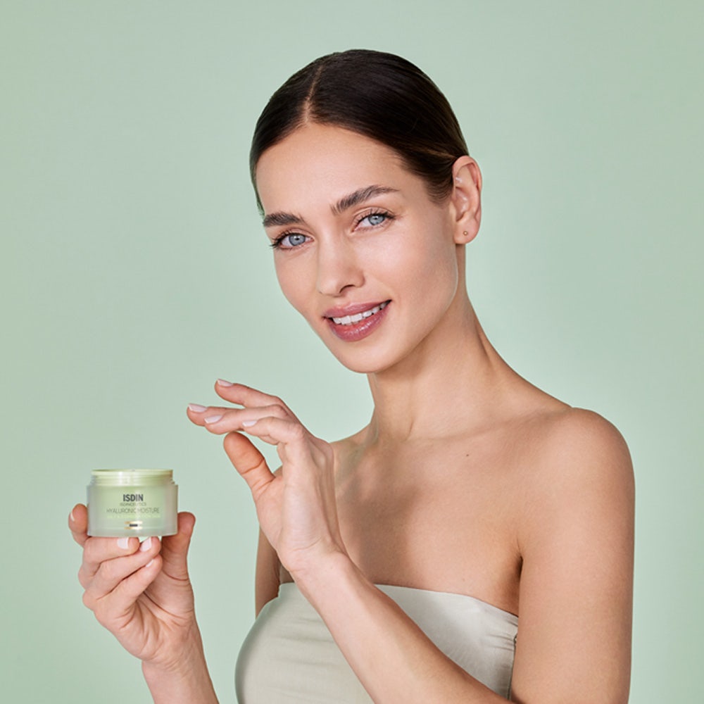Isdin Hyaluronic Moisture Hydrating and Mattifying Anti-Age Face Moisturizer 50g (1.76 oz)