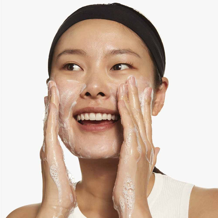 Clinique All About Clean 2 in 1 Cleansing + Exfoliating Gelee 150ml (5.07fl oz)