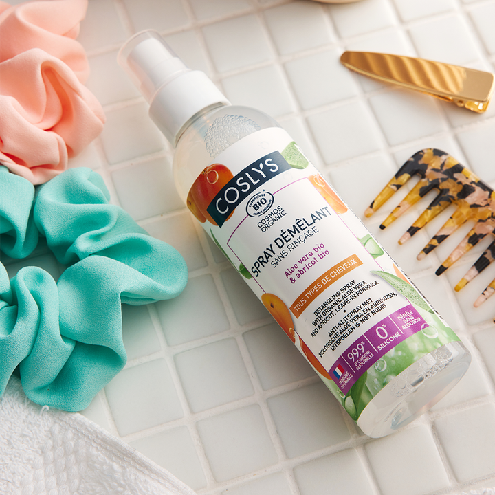 Coslys Aloe vera and apricot cleansing spray all hair types 200ml (6.76fl oz)