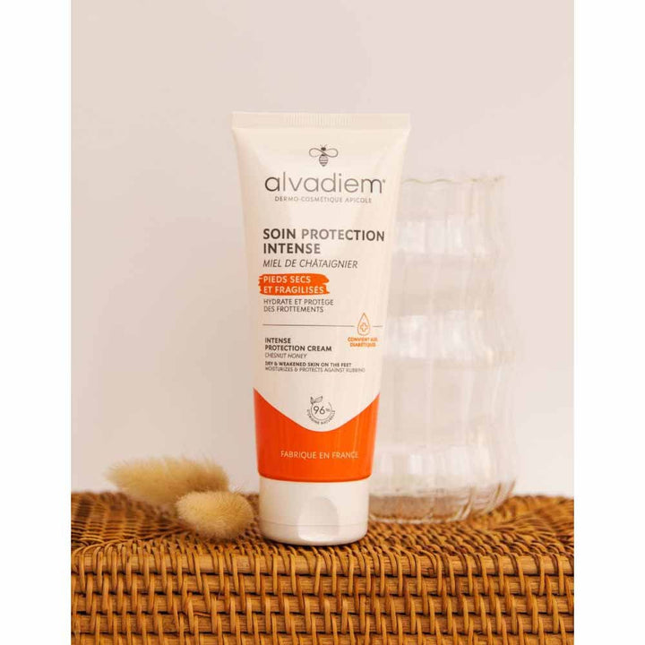 Alvadiem Intensive protective care for dry and fragile feet 100 ml (3.38fl oz)