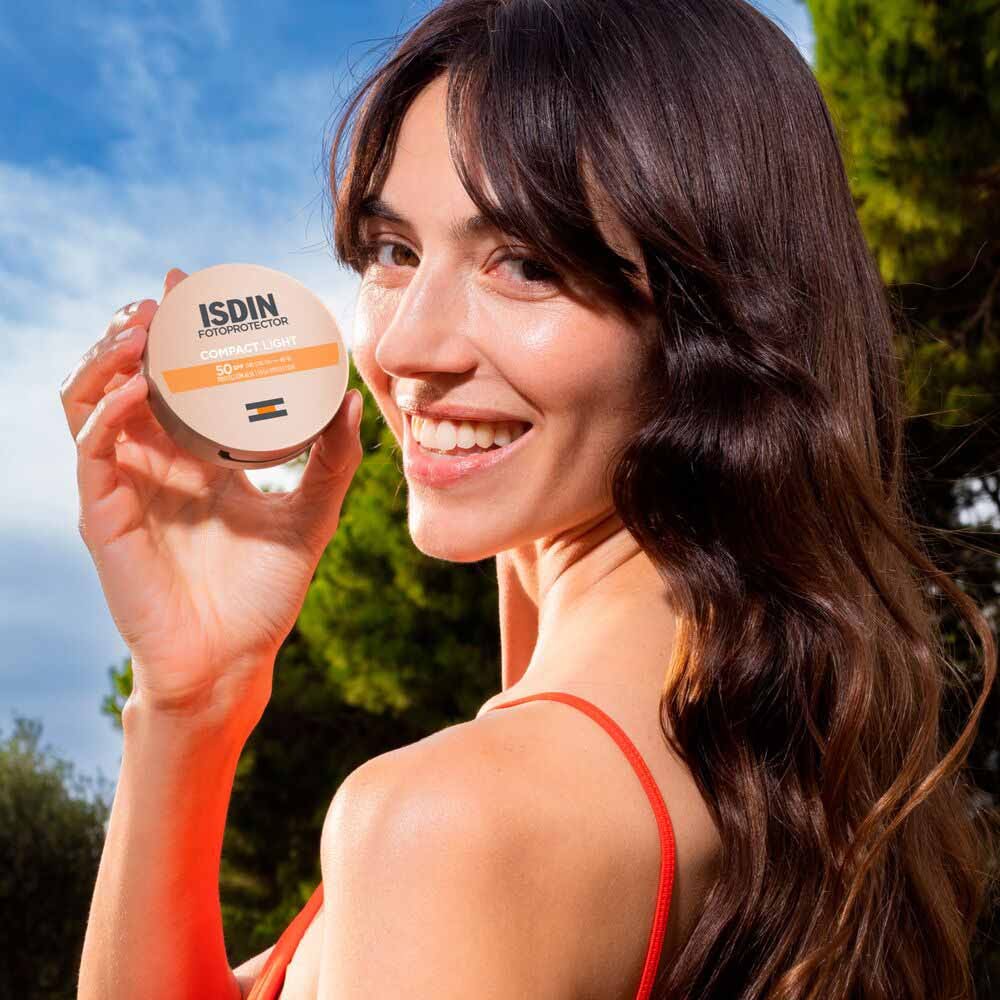Isdin Fotoprotector Compact Light SPF 50 10g (0.35oz)