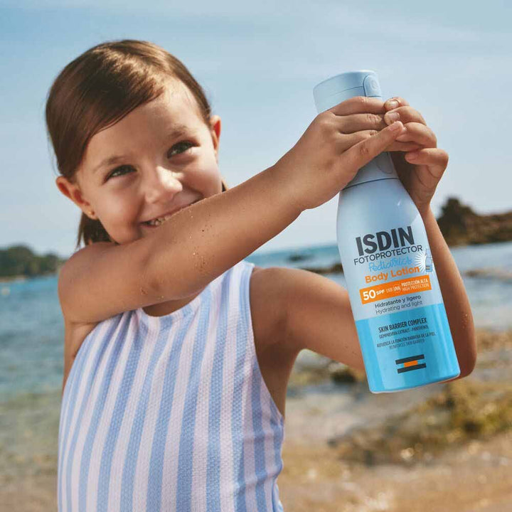 Isdin Fotoprotector Pediatrics SPF50 body lotion spray 250 ml (8.45fl oz)