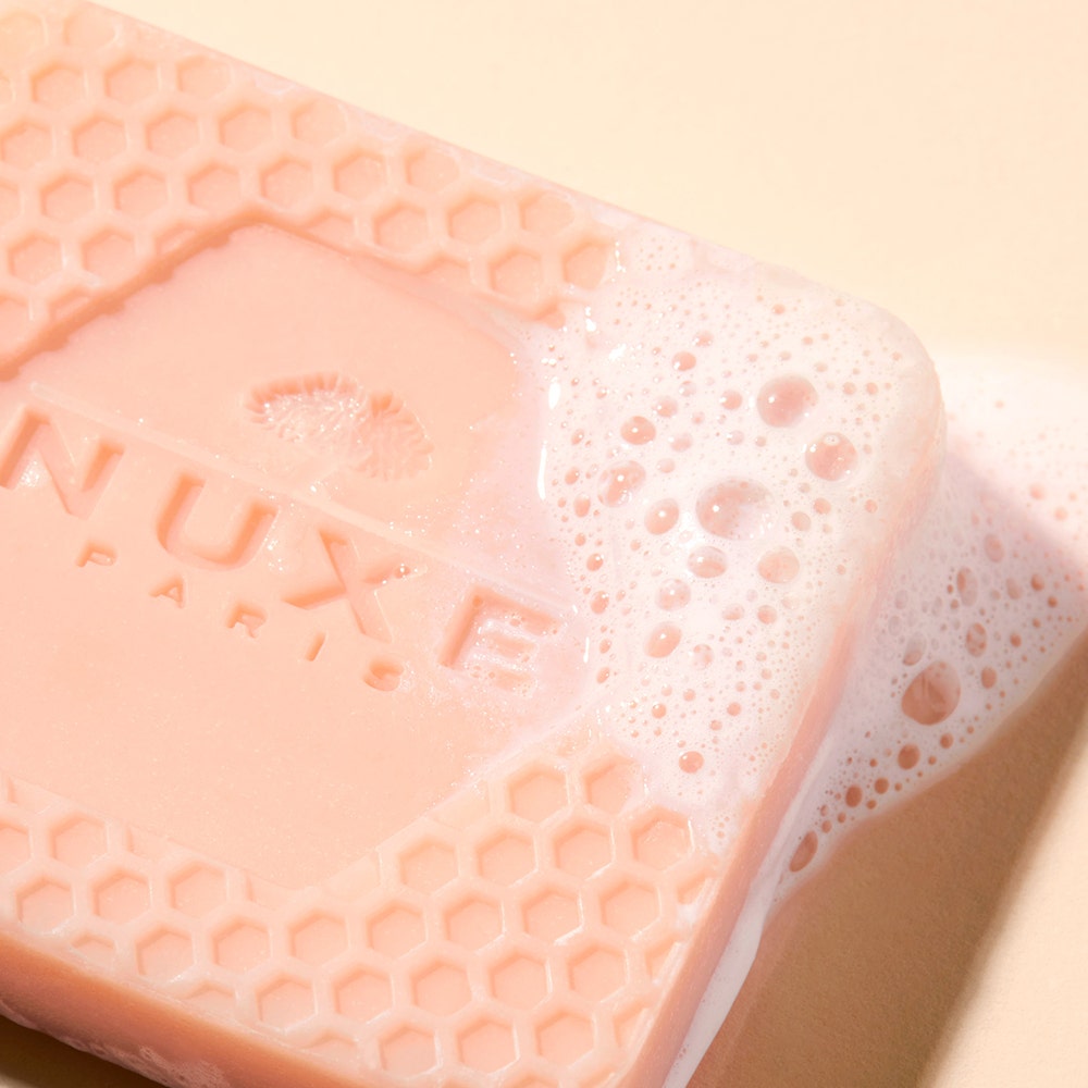 Nuxe Reve De Miel Gentle solid shampoo 65g (2.29 oz)
