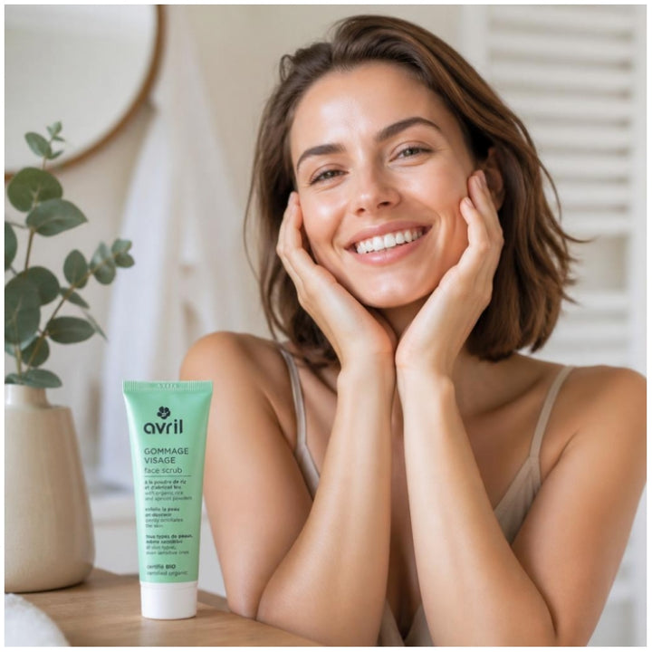Avril Organic Rice and Apricot Powder Facial Scrub 50ml (1.69fl oz)