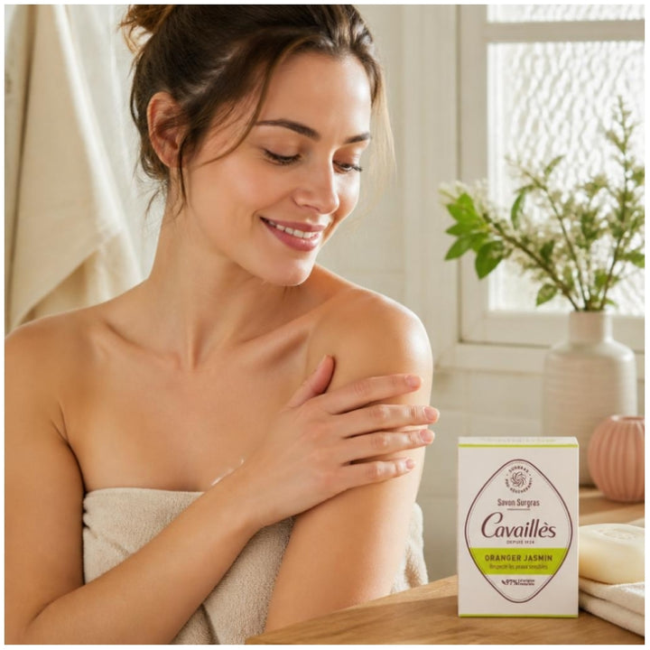 Rogé Cavaillès Superfatted Pro Regenerating Soap with Orange Blossom & Jasmine - 100g