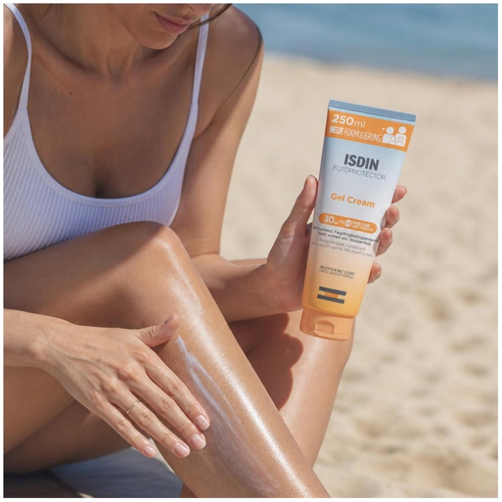 ISDIN Fotoprotector Gel-creme hidratante e resistente à água SPF30 250ml