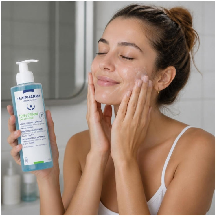 Isispharma Teen Derm Gel nettoyant purifiant peaux sensibles, mixtes à grasses 250ml