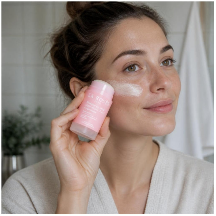 La Rosée Masque stick à l’argile blanche régénérant 3-en-1 pour peaux sensibles 75ml
