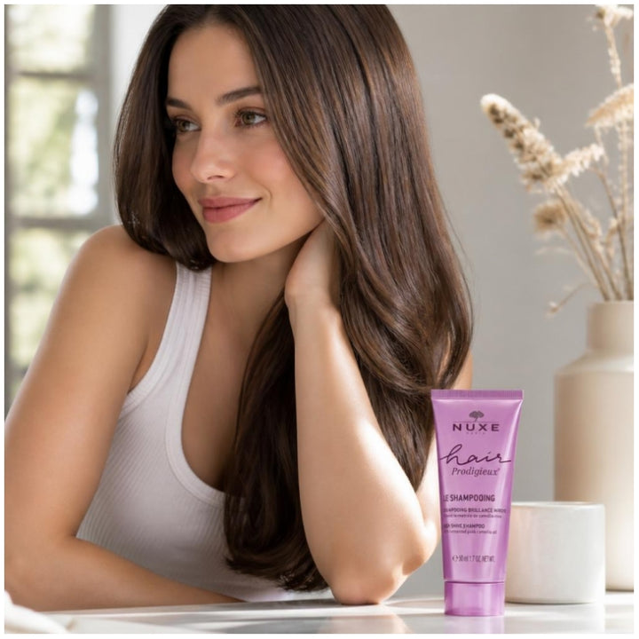 Nuxe Hair Prodigieux Shampooing Brillance Miroir à l’huile de camélia rose fermentée