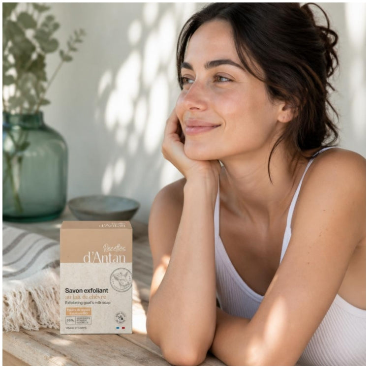 Recettes d'Antan Exfoliating soap bar with goat’s milk 100 g (3.53oz)