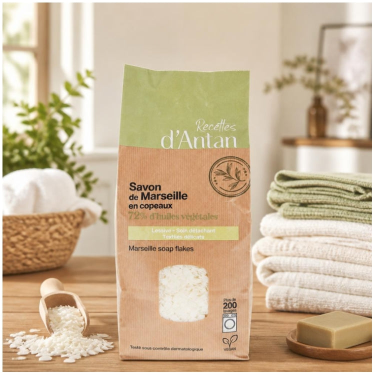 Recettes d'Antan Marseille soap stain remover laundry detergent in flakes 750 g (26.46oz)