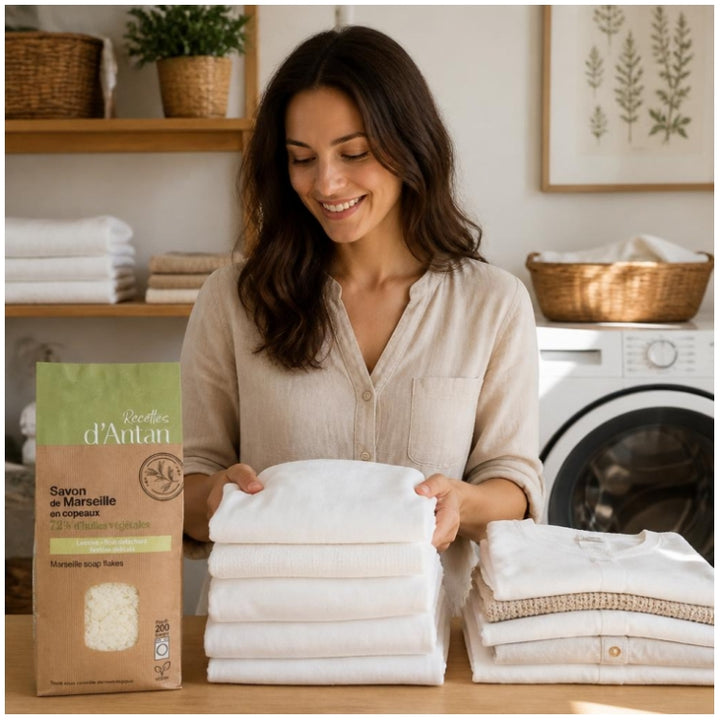 Recettes d'Antan Marseille soap stain remover laundry detergent in flakes 750 g (26.46oz)