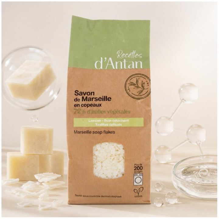 Recettes d'Antan Marseille soap stain remover laundry detergent in flakes 750 g (26.46oz)