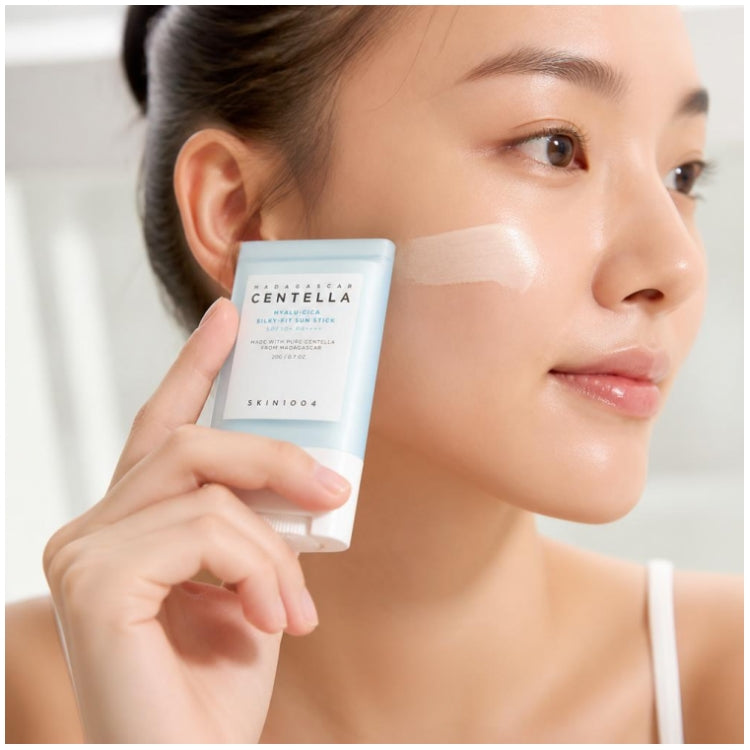 Skin1004 Madagascar Centella Hyalu-Cica silky-fit sun stick SPF50+ 20 g (0.71oz)