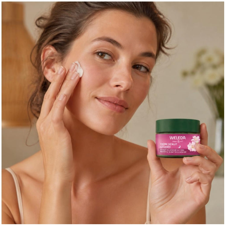 Weleda Rosehip & White Tea كريم ليلي لتنعيم البشرة 40ml